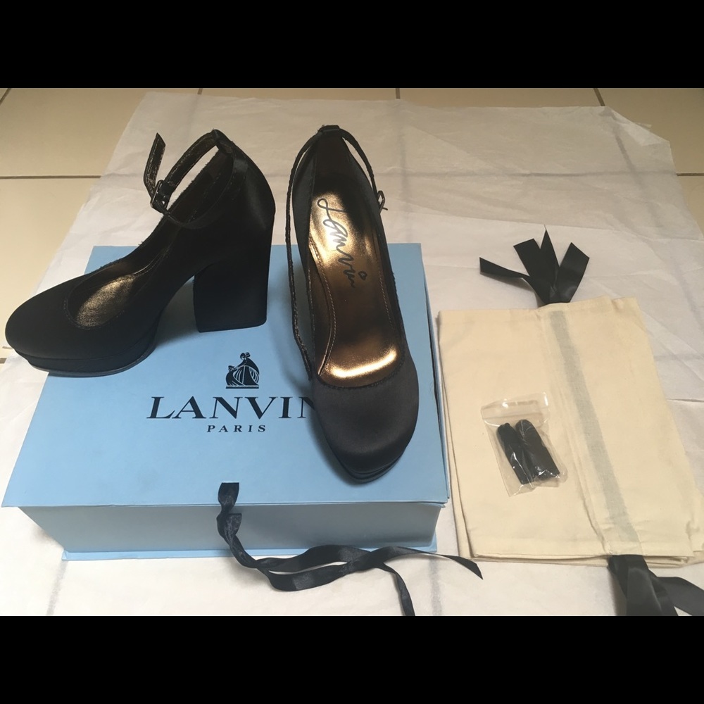 HP 🎉 New Lanvin Escarpin Black Pumps size 37